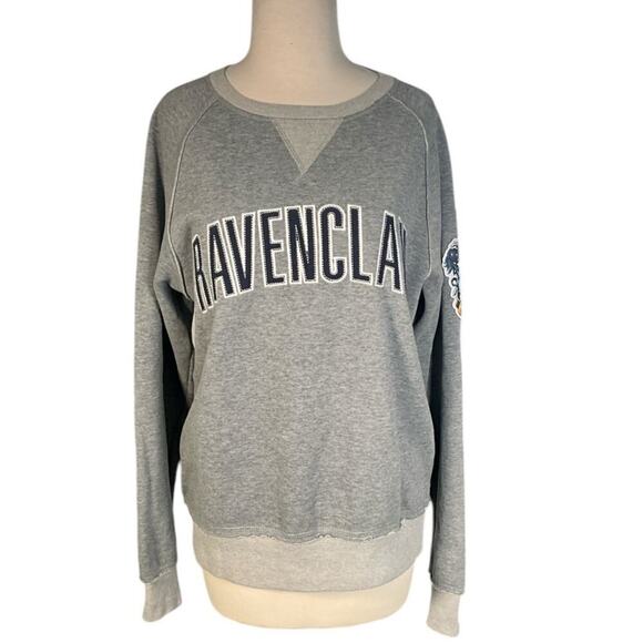 Harry Potter Ravenclaw Gray Crewneck Sweater Wizarding World Universal Size M - Picture 4 of 12